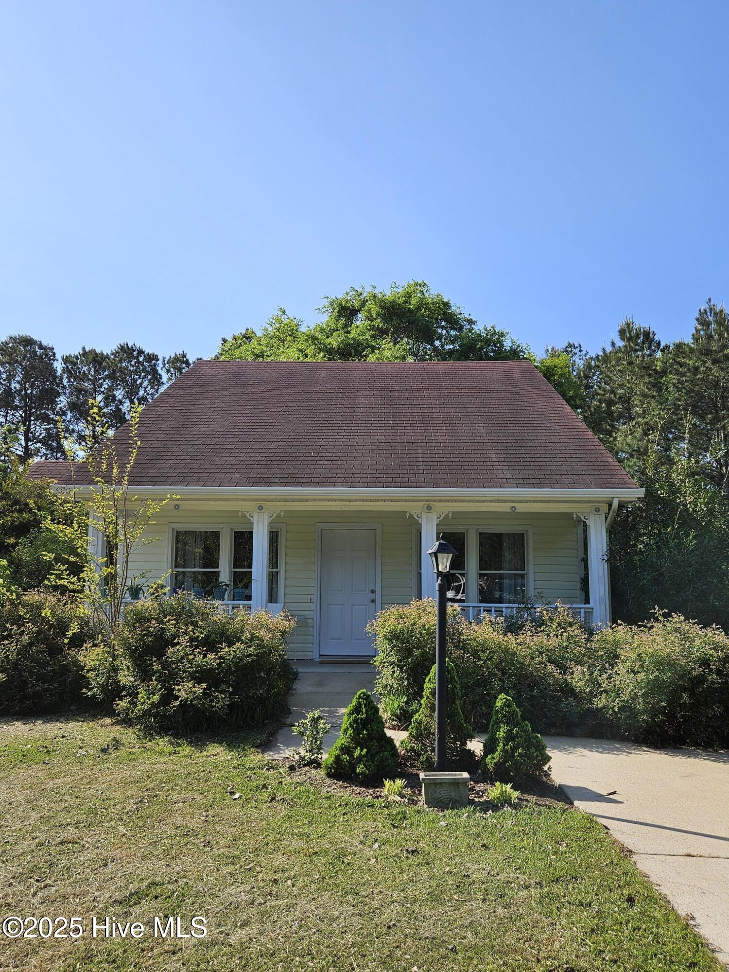 105 Wildflower Lane Aydlett, NC 27916 - Photo 1 of 25 20250419_093705